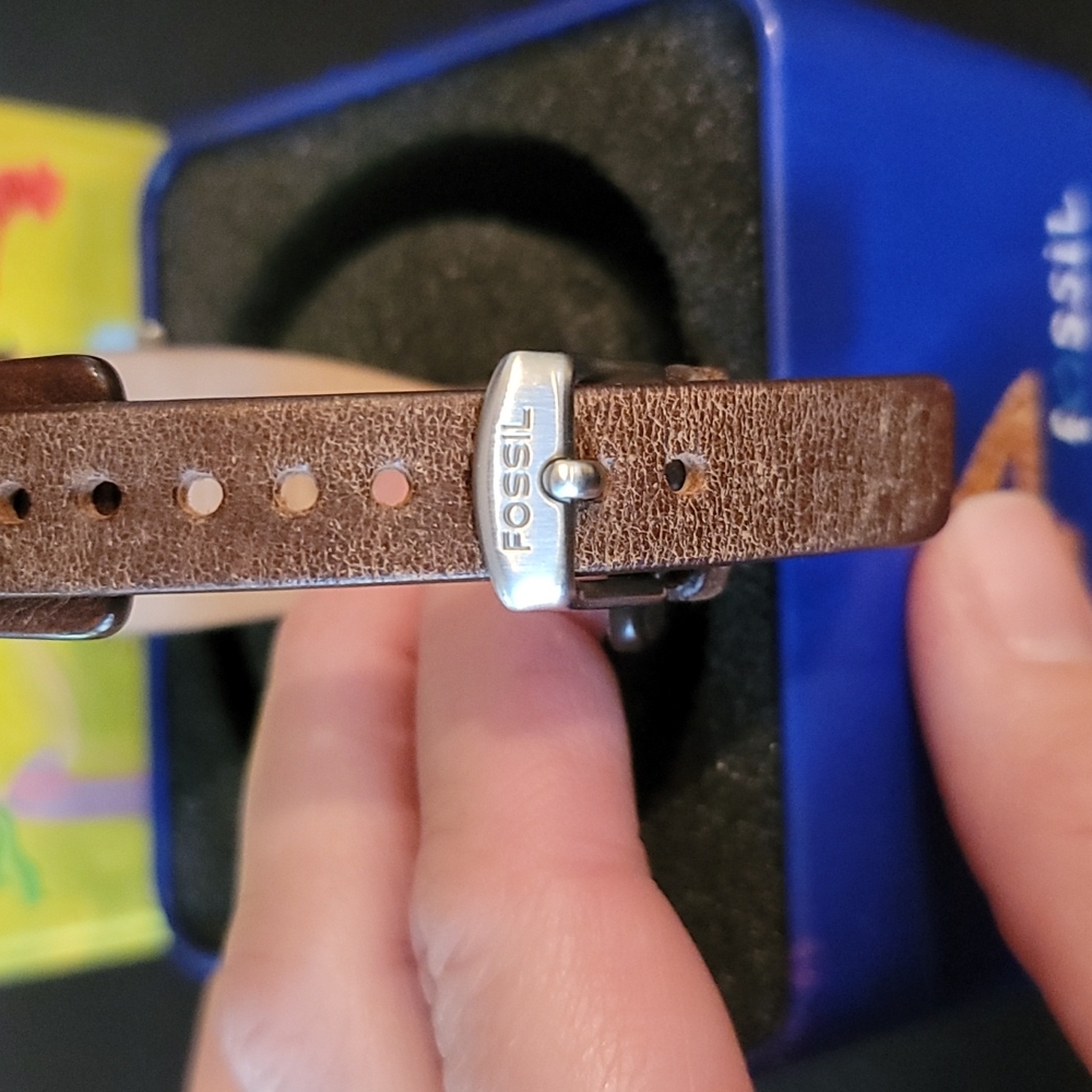 FOSSIL watch - Picture 3 of 4